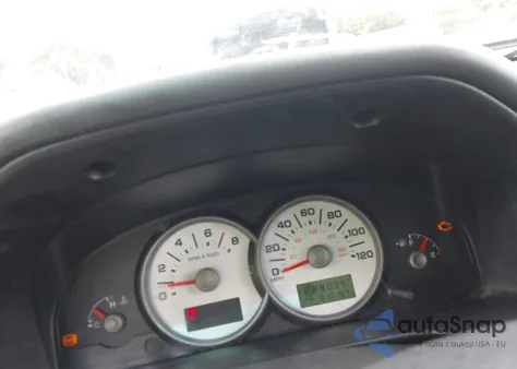 2005 Ford Escape Xls z USA, uszkodzony, nr VIN 1FMYU02Z65KA33188